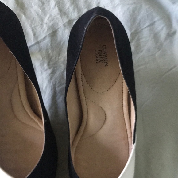 Black and White Color Block Heels - Picture 3 of 4